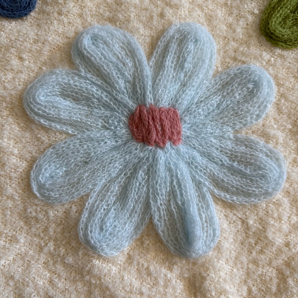 Women’s crochet flower cozy sweater size M granny core hippie boho‎ artsy - Picture 4 of 13